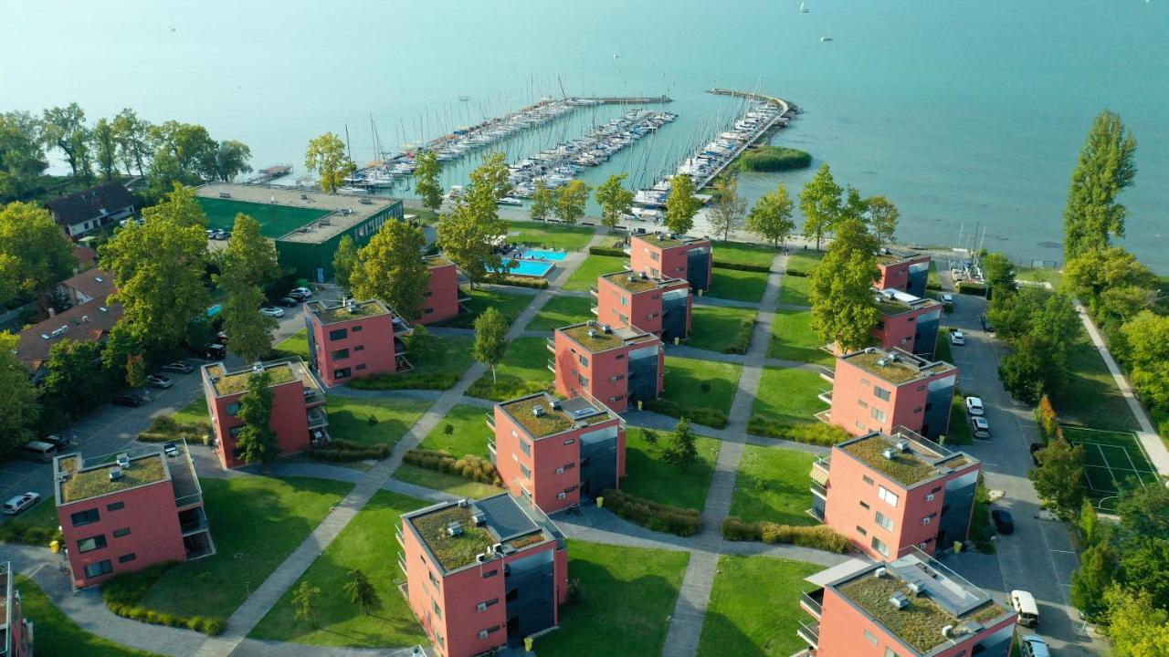 Prime Apartmans بالاتوليلّي المظهر الخارجي الصورة