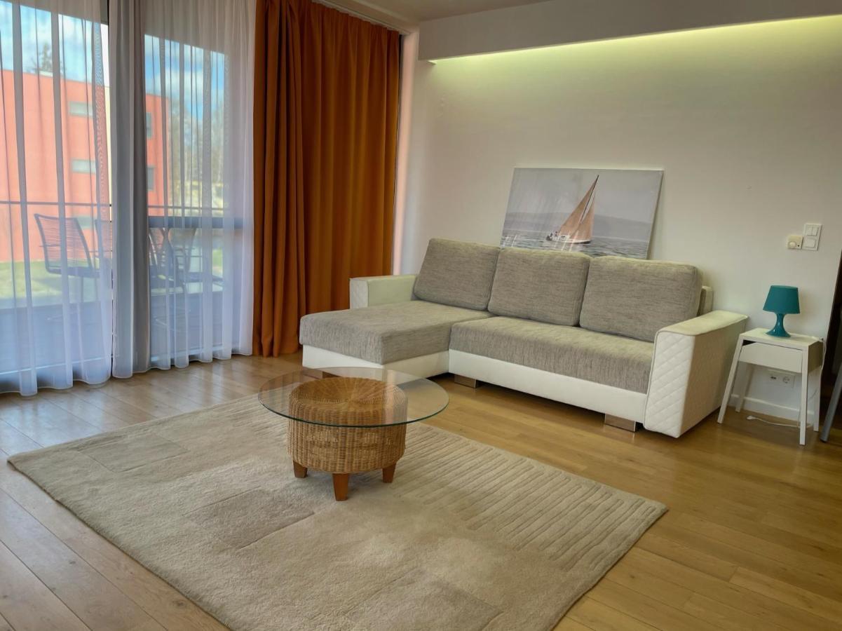 Prime Apartmans بالاتوليلّي المظهر الخارجي الصورة